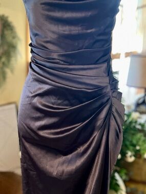 Elegant Black Satin Ruched Evening Dress